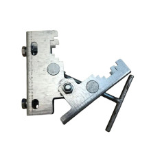 Кріплення з регулюванням нахилу антени